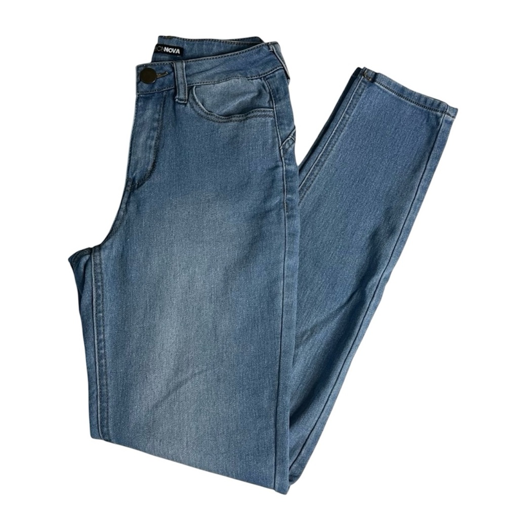 Fashion Nova Wifey High Rise booty Lifter Jeans - 1, Light Wash